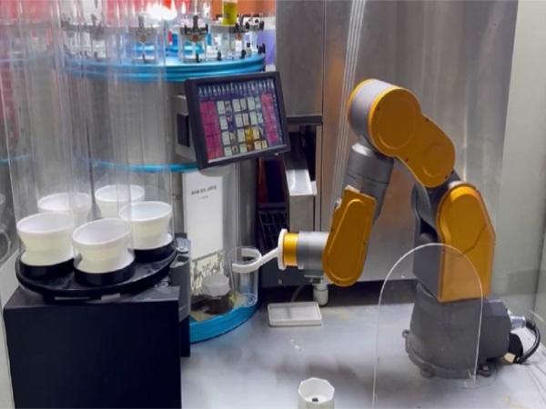 29. What are the features of Anno Robot‘s bartender?